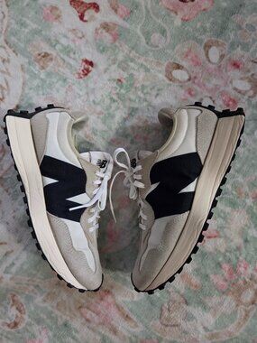 New Balance 327 Cream Beige Women Sneakers 327 Size 8